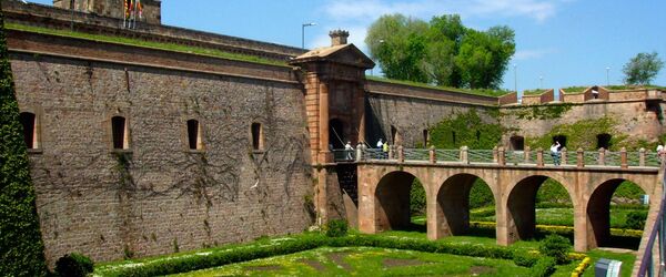 Castillos en Barcelona o cerca