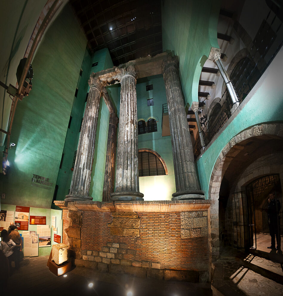 Columnas romanas de Barcelona Augusto