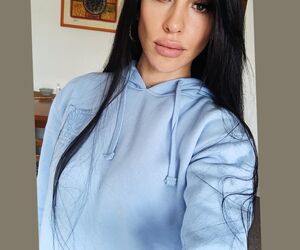 Jennyfer