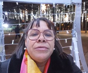 María