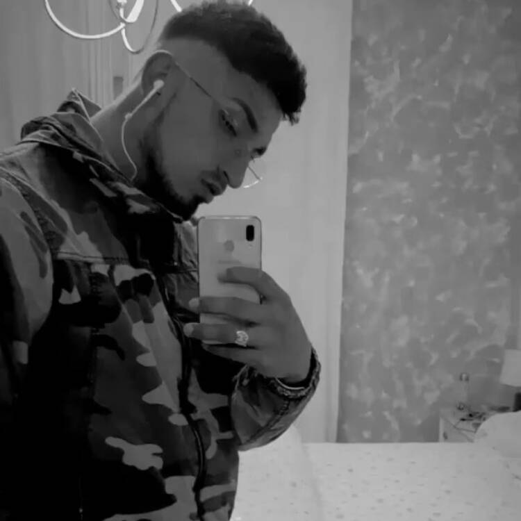 Foto de perfil de Adrian