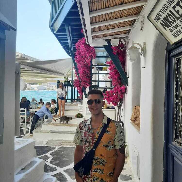 Foto de perfil de adrian