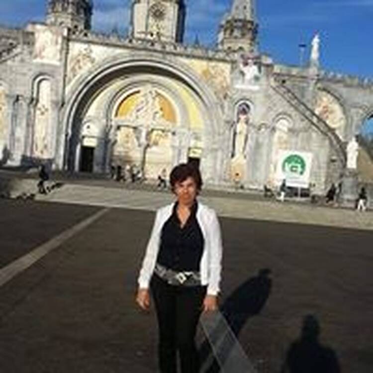 Foto de perfil de Rosa F. Moreno Garcia