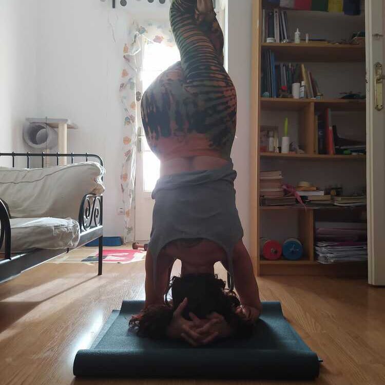 yoga con ari