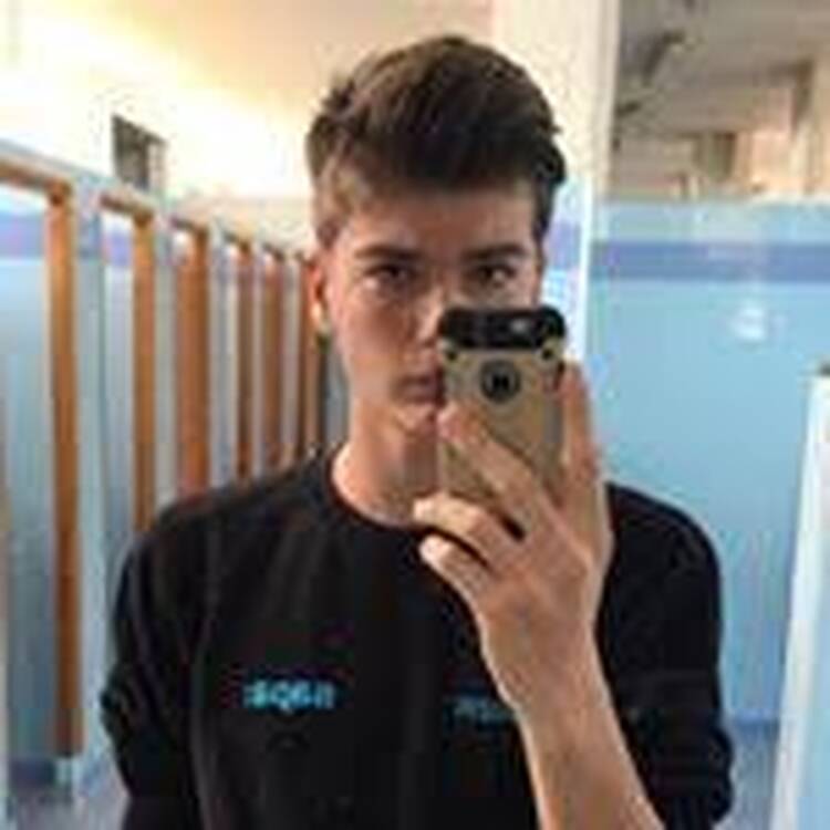 Foto de perfil de Adrian