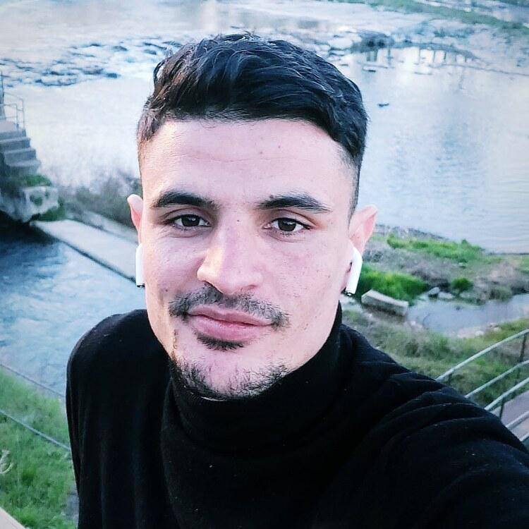 Foto de perfil de Omar achfia