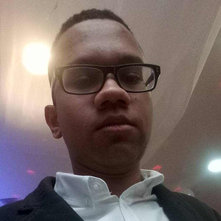 Foto de perfil de Adrian