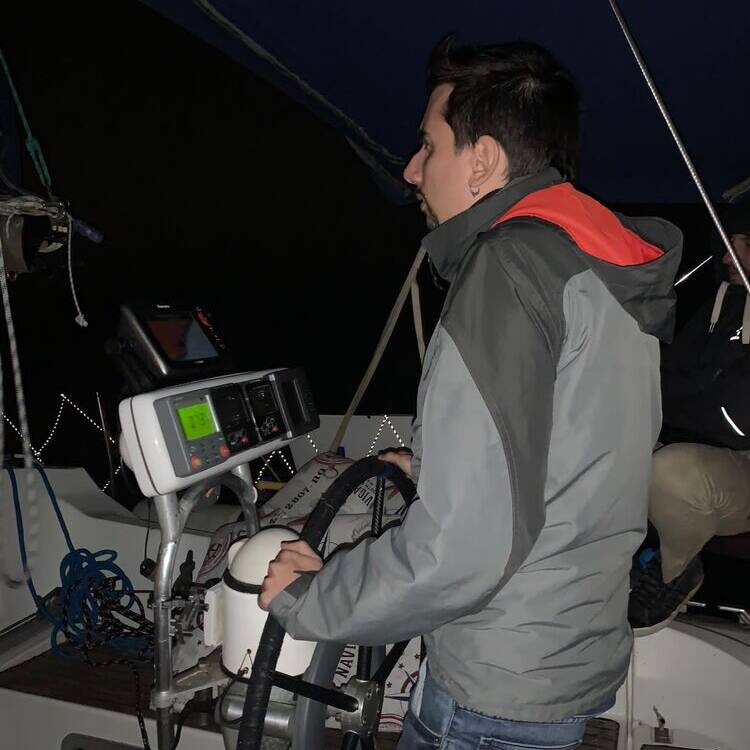 Foto de perfil de Adrian