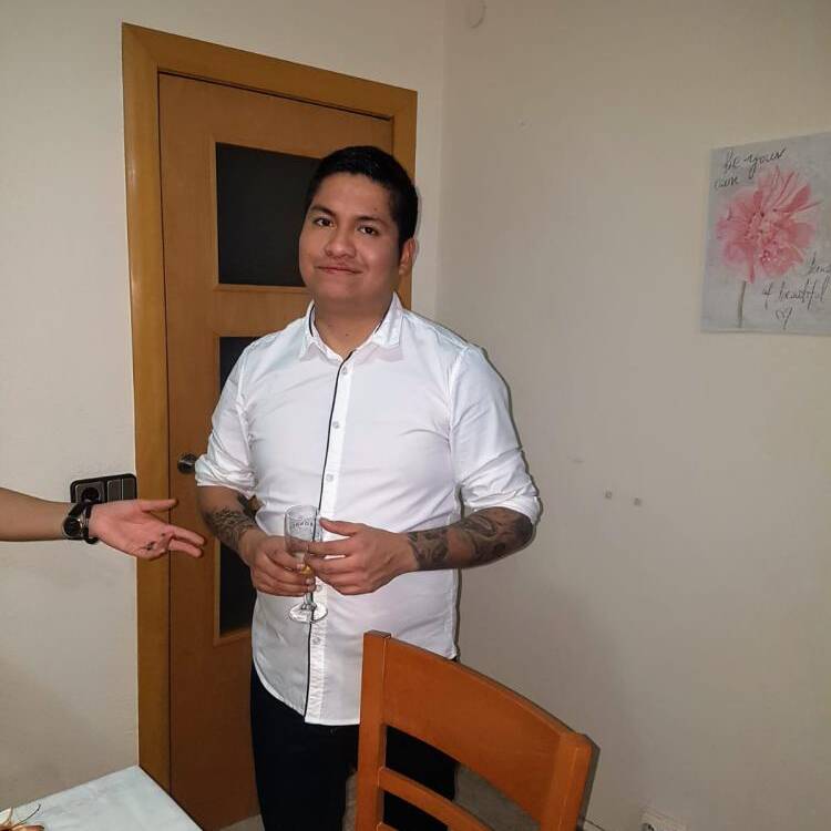 Foto de perfil de Victor E. Cardenas