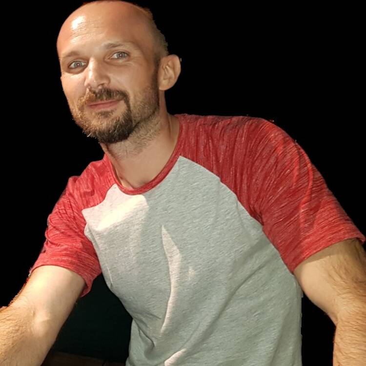 Foto de perfil de Andrei Valentin Lapadus