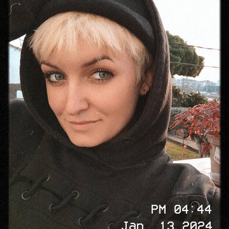 Foto de perfil de Alona