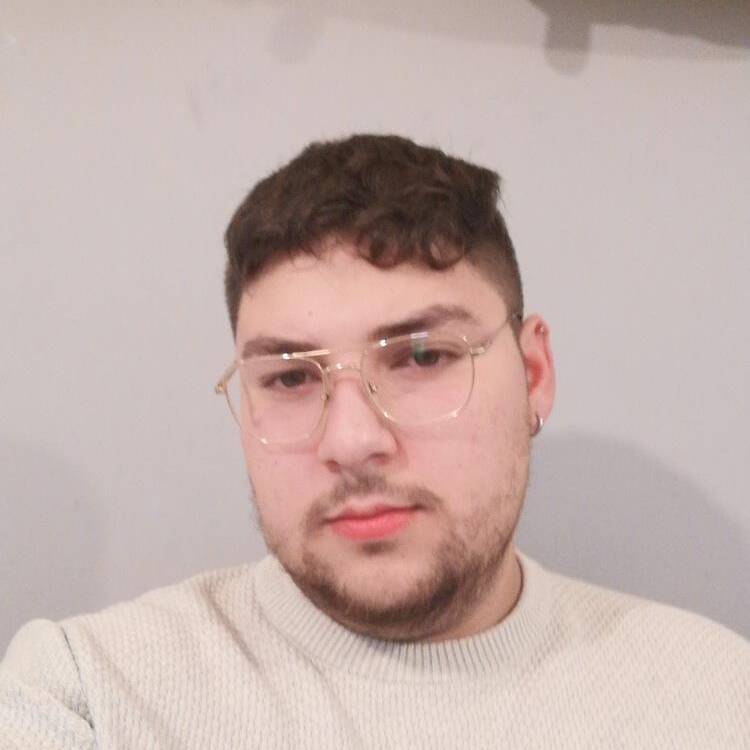 Foto de perfil de Adrian