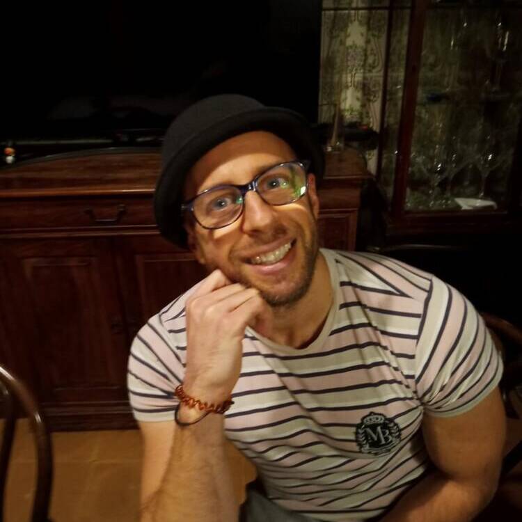 Foto de perfil de Adrian