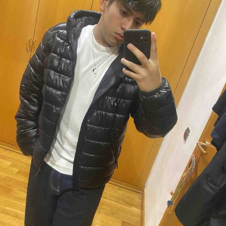 Foto de perfil de Adrian