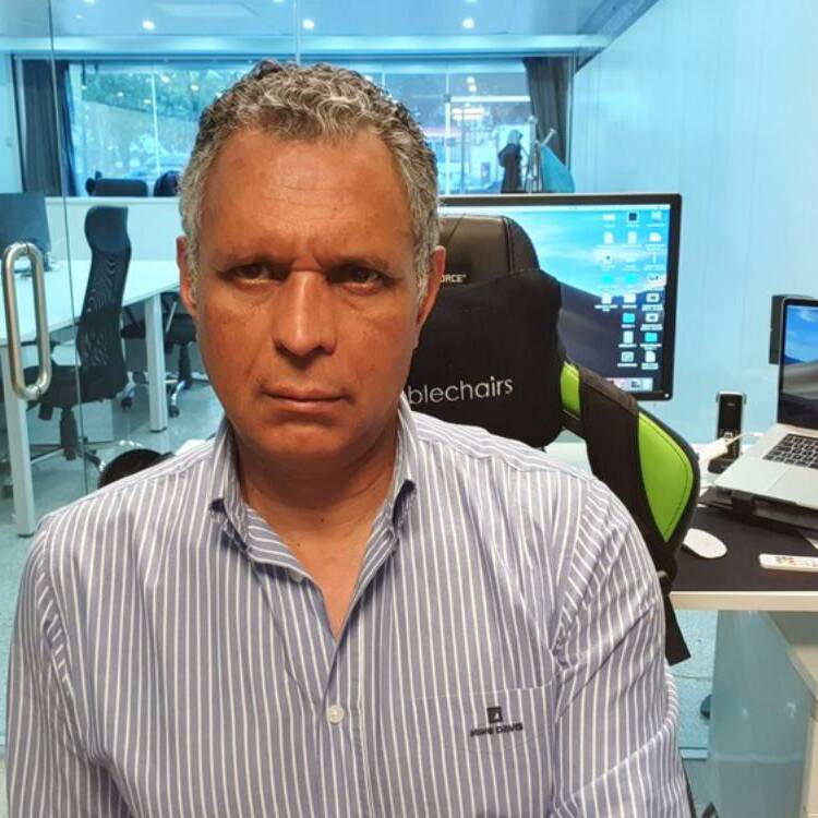 Foto de perfil de Carlos Manuel