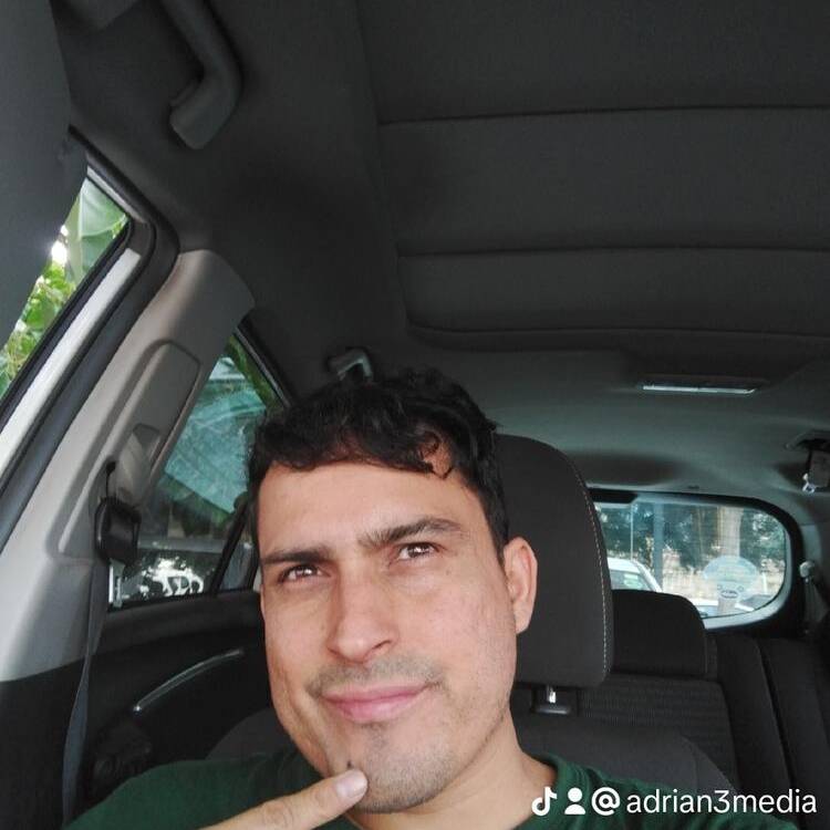 Foto de perfil de adrian